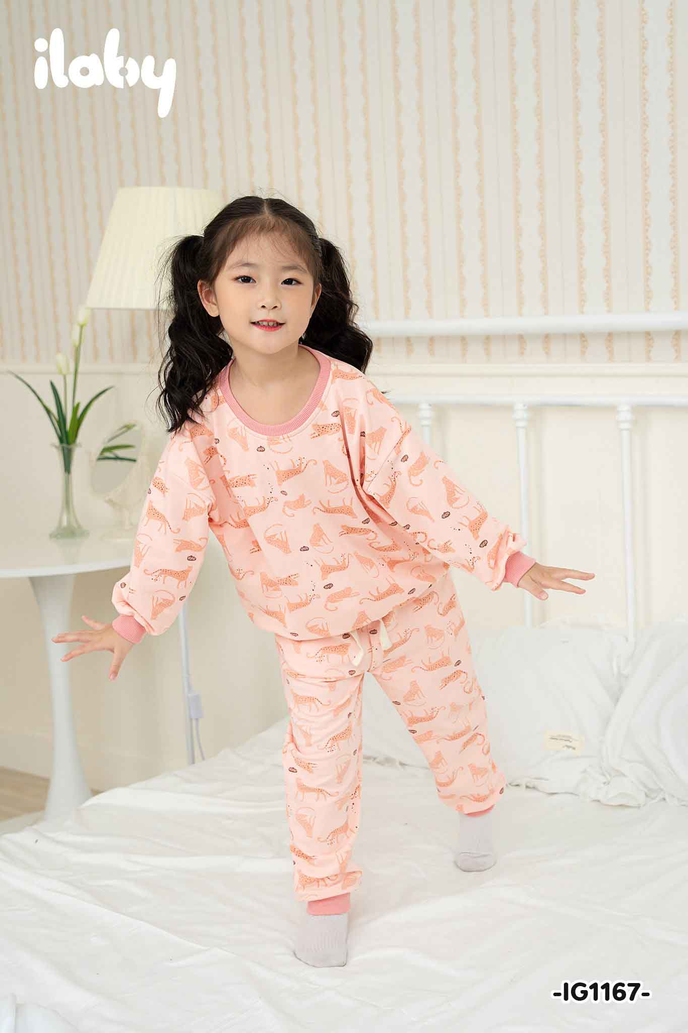 Bộ nỉ bé gái in tràn hoạ tiết Ilaby_thumbnail_3