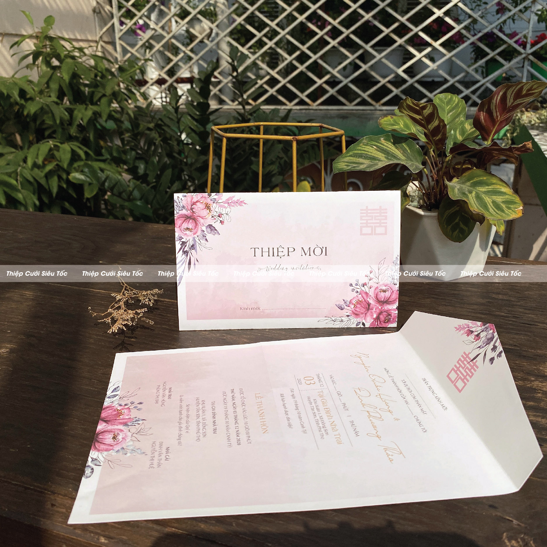 Thiệp gập classic To11