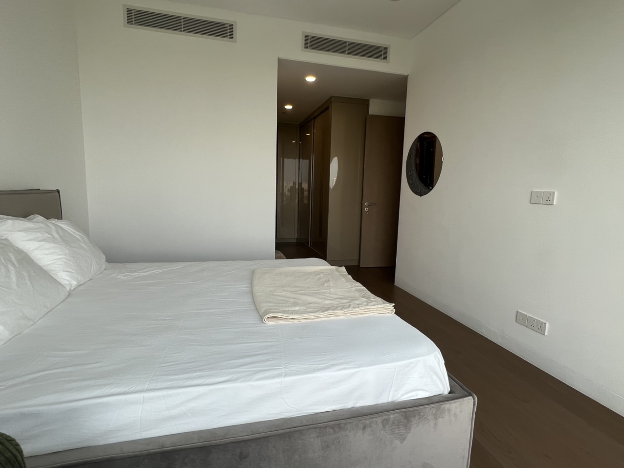 Cho thuê căn hộ 3PN Tại the River , nhà trống dọn vào ở ngay._thumbnail_4