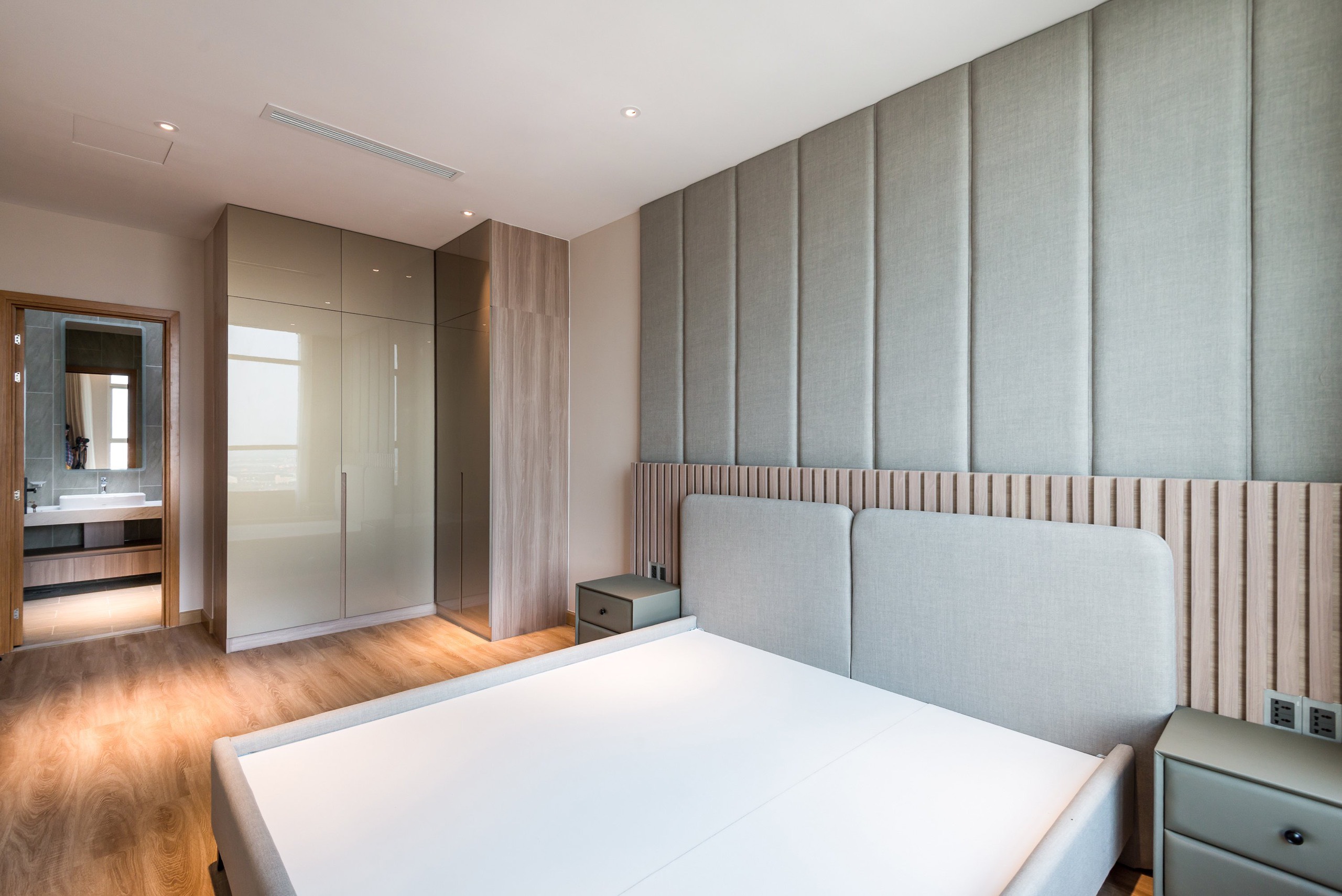 Chủ hộ kí gửi cho thuê căn 2PN full nội thất tháp Lotus._thumbnail_3