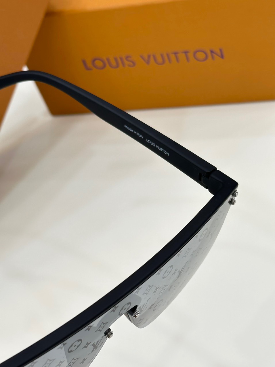 Mắt Kính LV Waimea Sunglasses Black frame_thumbnail_4