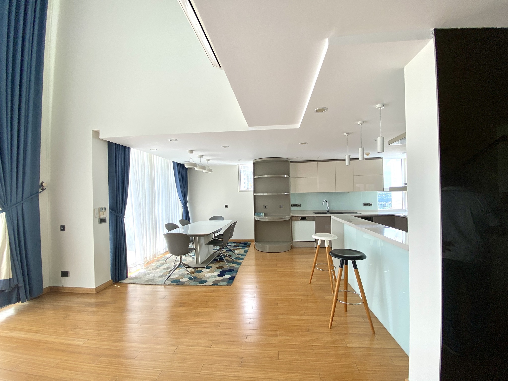 Cho thuê penthouse One verandah_3PN 230m2_nột thất chuẩn châu âu_thumbnail_1