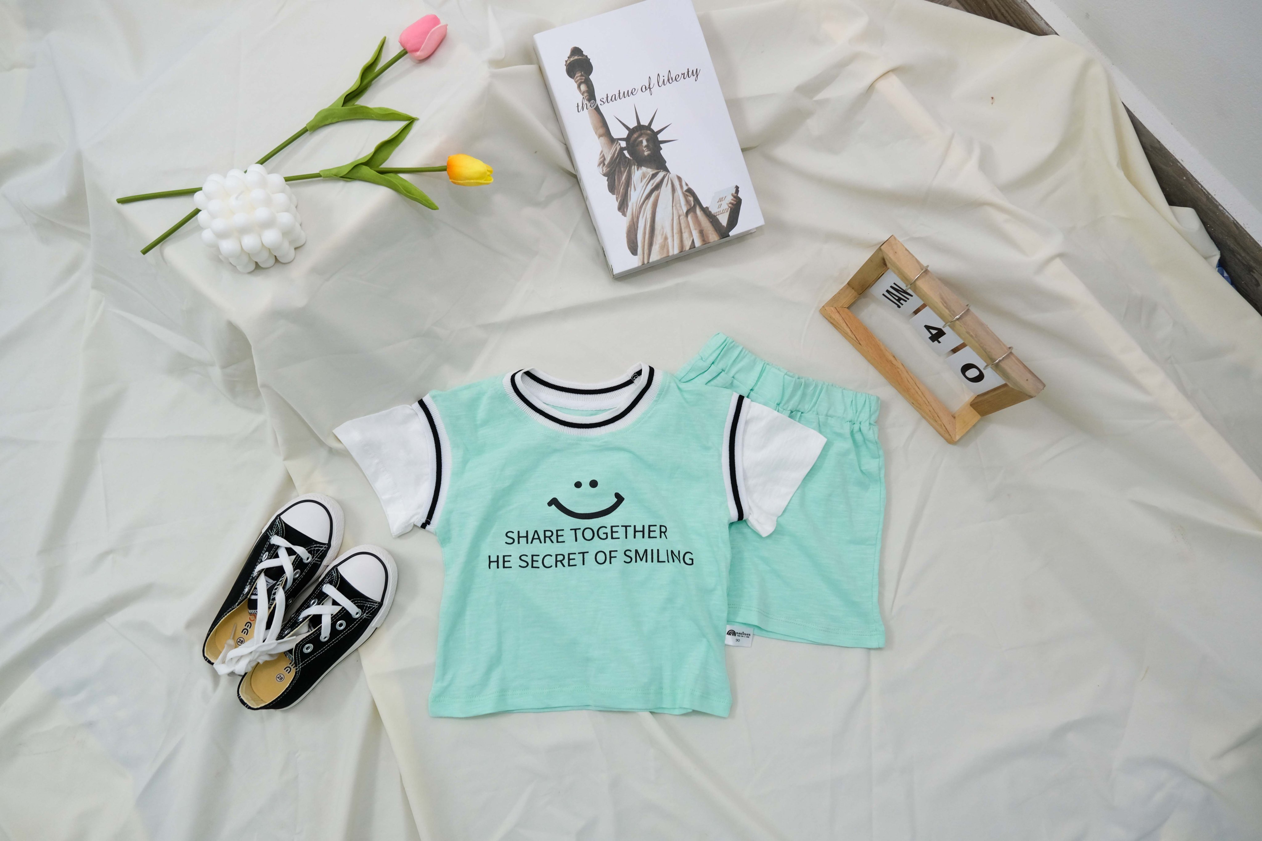 Đồ bộ bé trai Hàn Quốc cộc tay Magickids áo thun phối tay, quần đùi chất cotton thấm hút mồi hôi Quần áo trẻ em BR22026